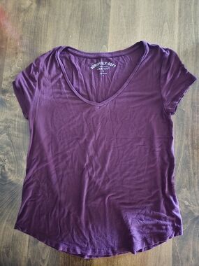 Aeropostale Women's Short Sleeve V-Neck Tee - Plum